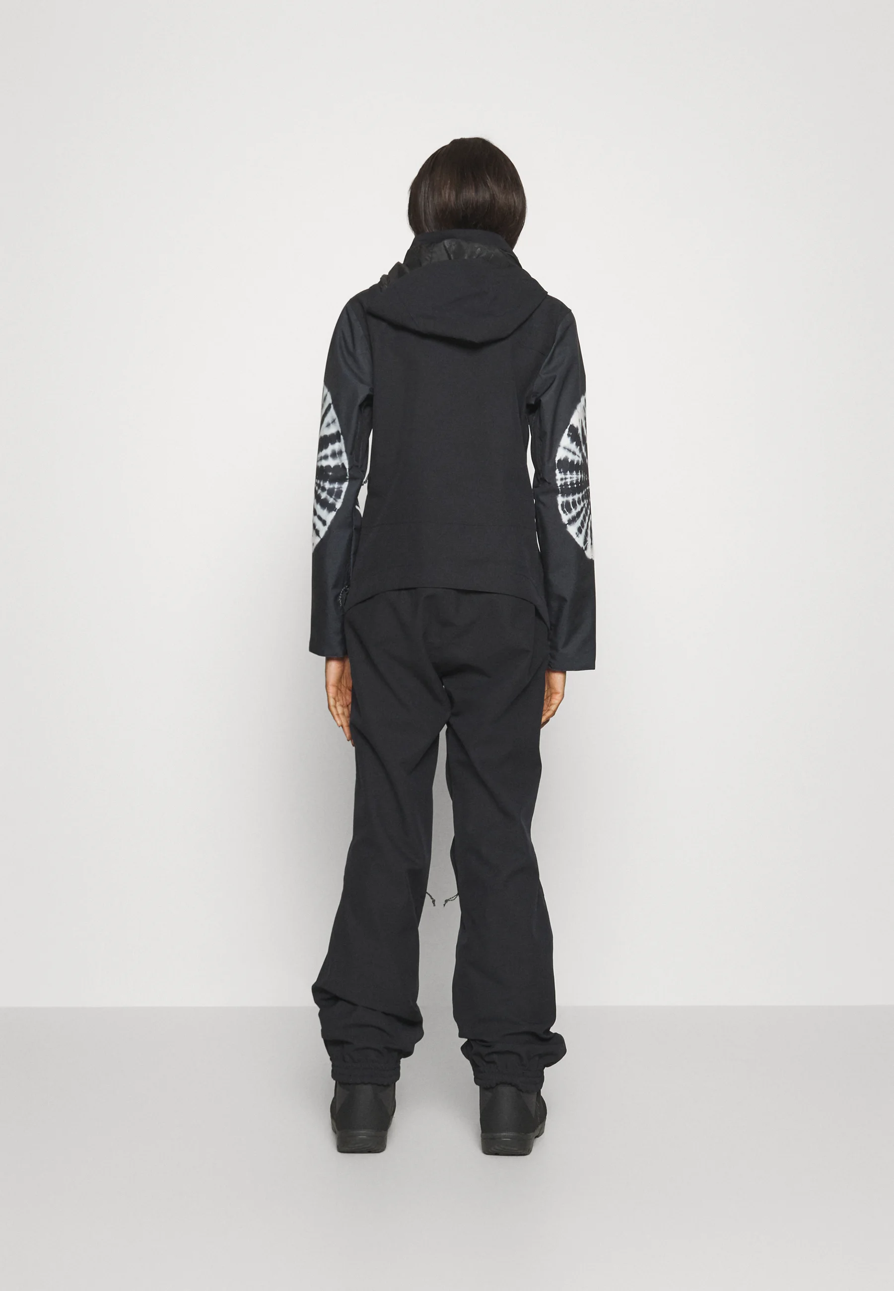 Volcom Shiloh snow suit snowboard one piece black