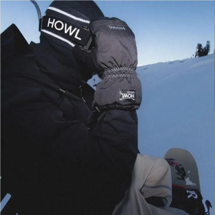 Howl Team Mitt Black